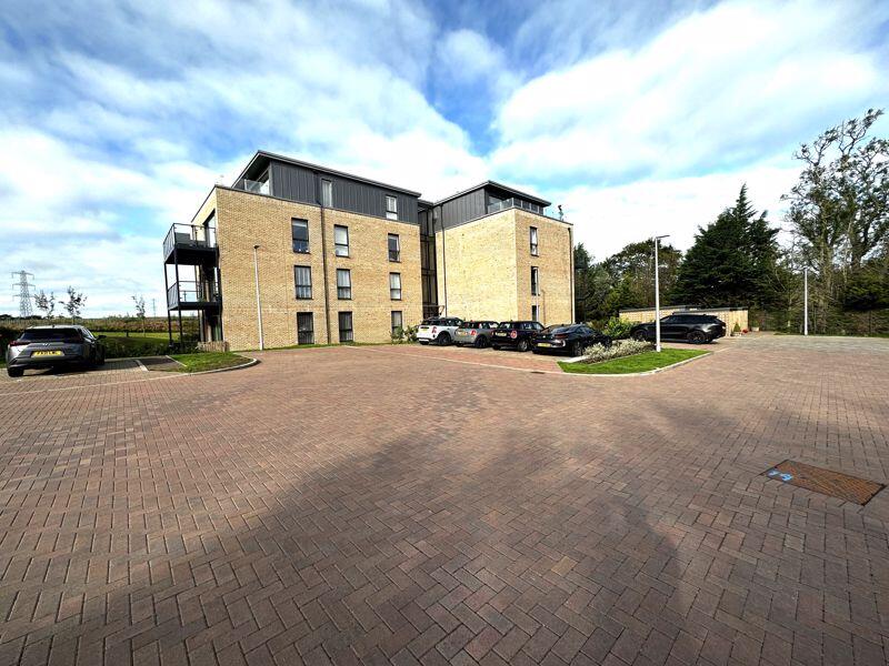 3 bed 1st Floor Flat for rent in Thorntonhall. From Westgate Estate Agents - Glasgow