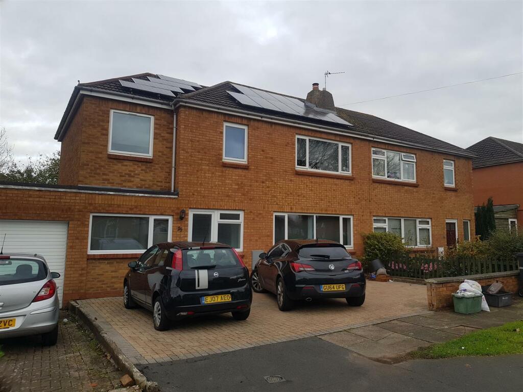 8 bed Mid Terraced House for rent in Frenchay. From Nexa Bristol