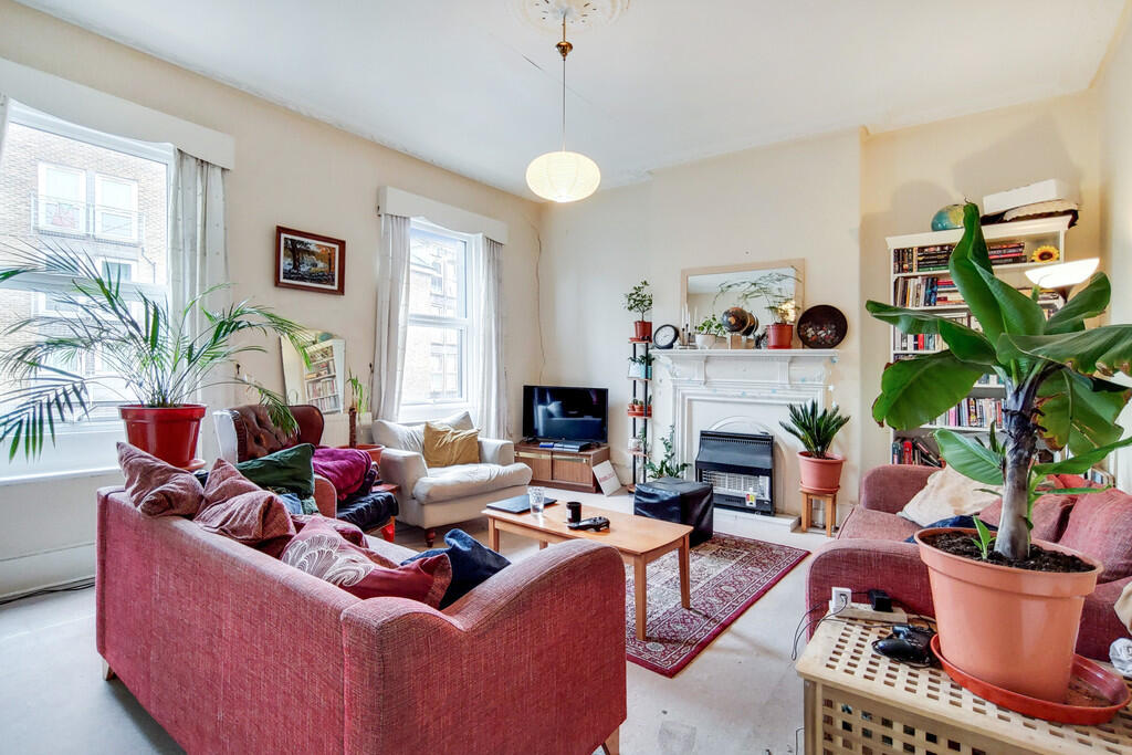 3 bed 1st Floor Flat for rent in Paddington. From Westways - London