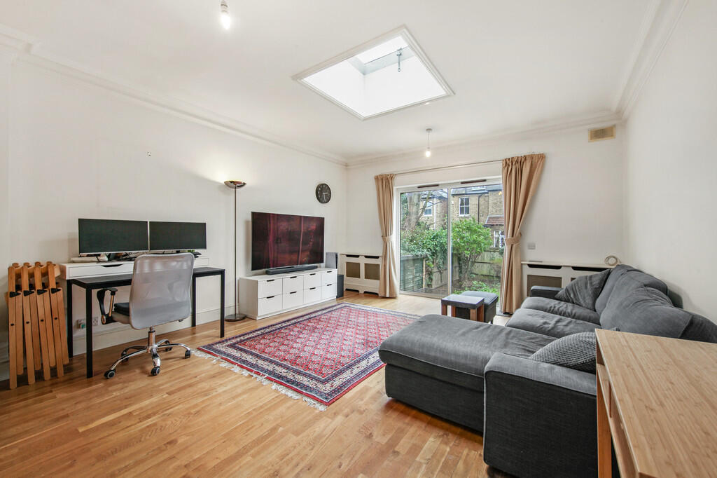 1 bed 1st Floor Flat for rent in Acton. From Westways - London