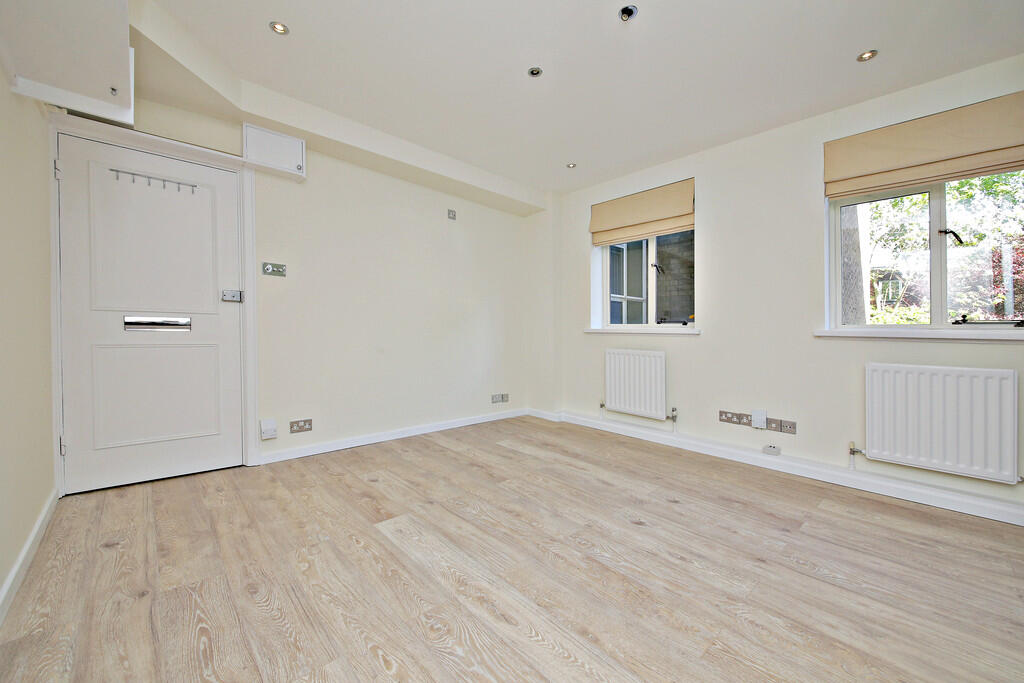 4 bed Studio for rent in Paddington. From Westways - London