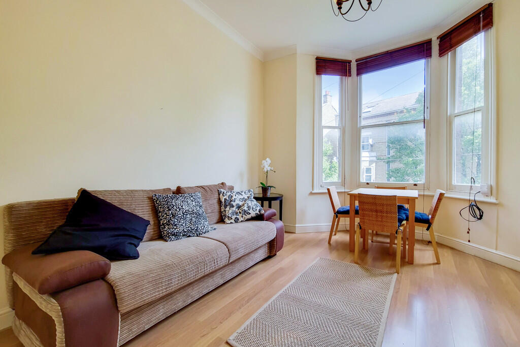 2 bed 1st Floor Flat for rent in London. From Westways - London 2 bed 1st Floor Flat for rent in London. From Westways - London