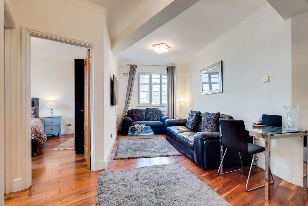 2 bed 1st Floor Flat for rent in London. From Westways - London