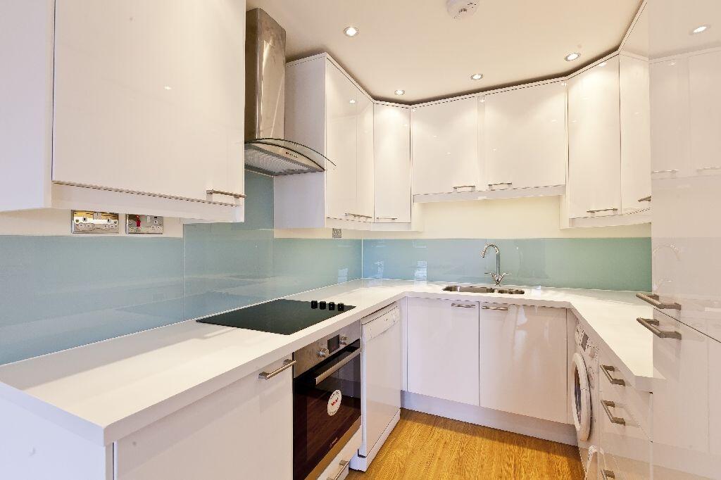 2 bed 1st Floor Flat for rent in Esher. From Westways - London 2 bed 1st Floor Flat for rent in Esher. From Westways - London