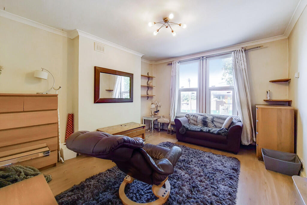 1 bed 1st Floor Flat for rent in Acton. From Westways - London