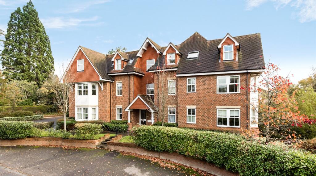 2 bed Apartment for rent in Reigate. From White & Sons - Dorking 2 bed Apartment for rent in Reigate. From White & Sons - Dorking