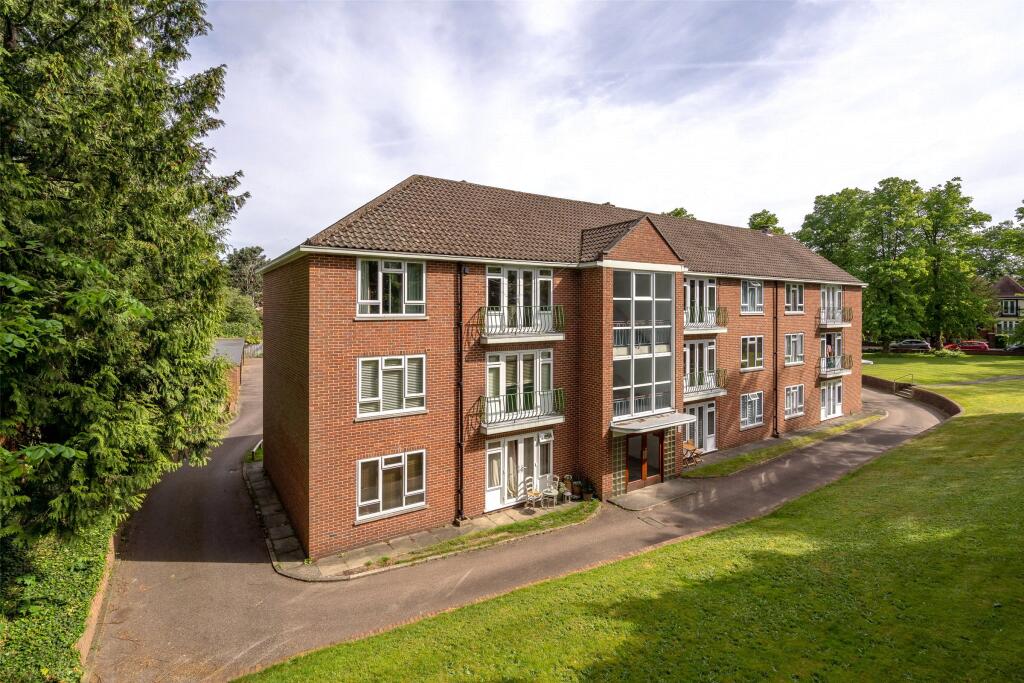 2 bed Apartment for rent in Reigate. From White & Sons - Dorking 2 bed Apartment for rent in Reigate. From White & Sons - Dorking