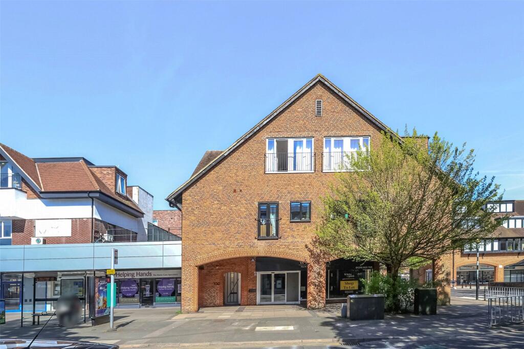 2 bed 1st Floor Flat for rent in Horley. From White & Sons - Dorking