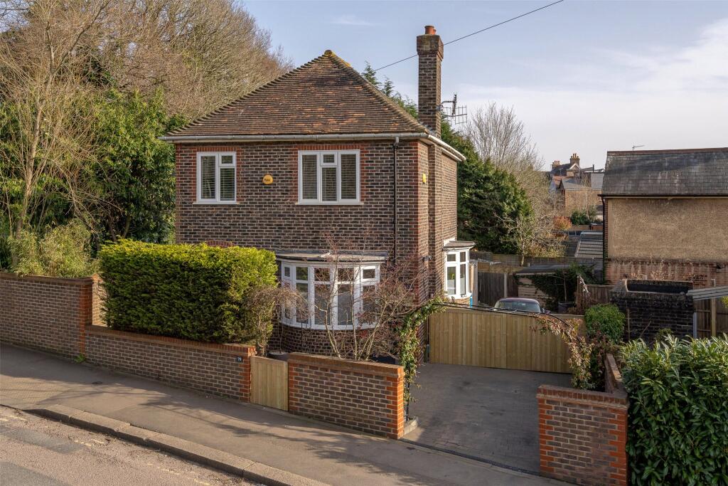 3 bed Detached for rent in Redhill. From White & Sons - Dorking