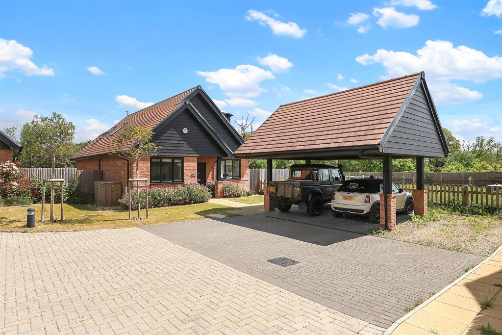 4 bed Detached for rent in Edenbridge. From White & Sons - Oxted 4 bed Detached for rent in Edenbridge. From White & Sons - Oxted