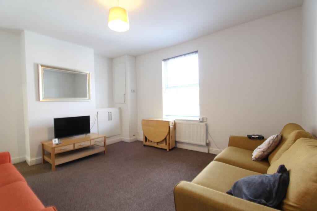 3 bed Apartment for rent in Sheffield. From Whitehornes - Woodseats