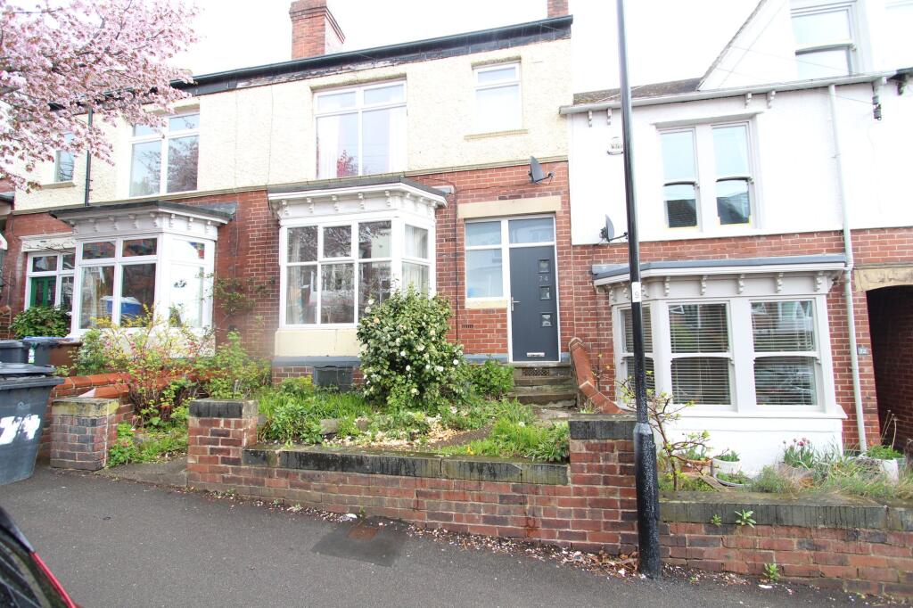 3 bed Mid Terraced House for rent in Long Line. From Whitehornes - Woodseats 3 bed Mid Terraced House for rent in Long Line. From Whitehornes - Woodseats