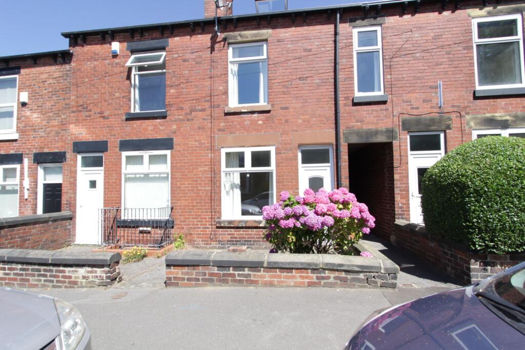 3 bed Mid Terraced House for rent in Sheffield. From Whitehornes - Woodseats