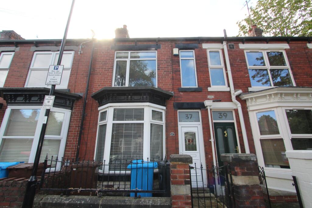 3 bed Mid Terraced House for rent in Sheffield. From Whitehornes - Woodseats 3 bed Mid Terraced House for rent in Sheffield. From Whitehornes - Woodseats