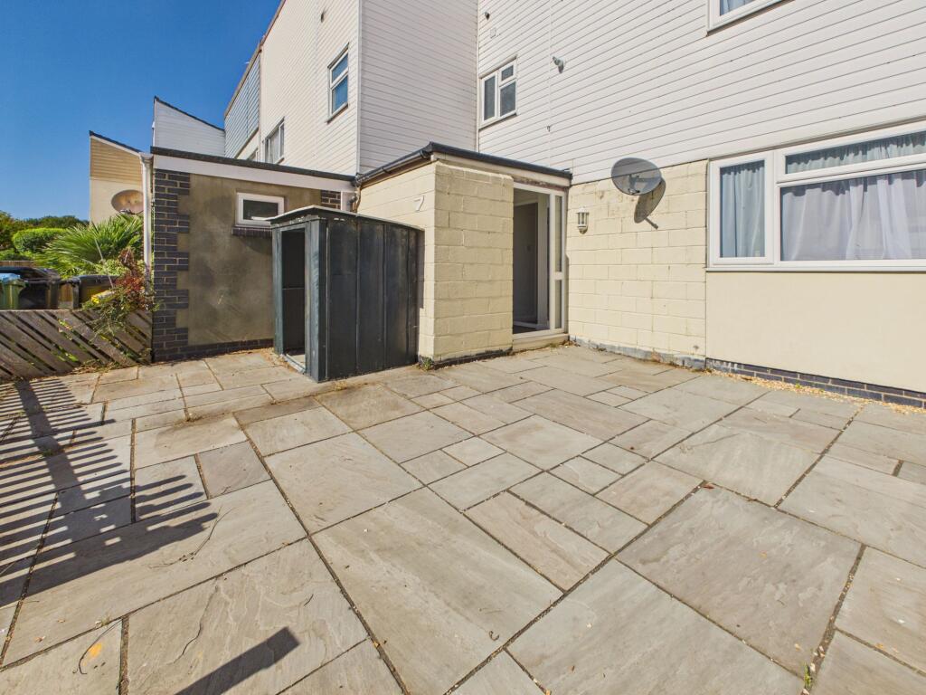 3 bed Mid Terraced House for rent in Bognor Regis. From Whitlocks Estate Agents - Bognor Regis