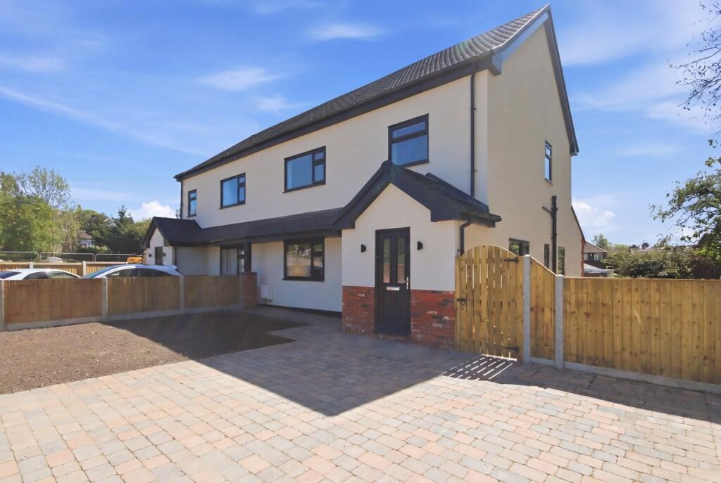 4 bed Semi Detached for rent in North Wingfield. From Wilkins Hammond - Chesterfield