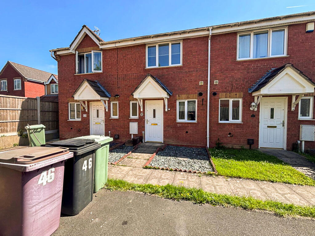 2 bed Town House for rent in Clay Cross. From Wilkins Hammond - Chesterfield