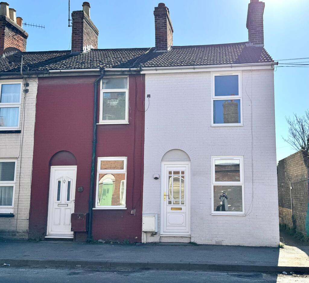 2 bed Mid Terraced House for rent in Faversham. From William Property Management Ltd - Faversham