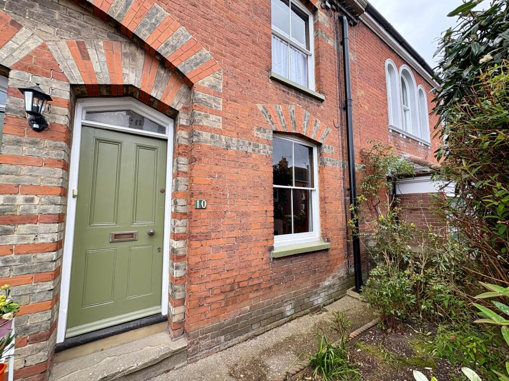 4 bed Mid Terraced House for rent in Faversham. From William Property Management Ltd - Faversham
