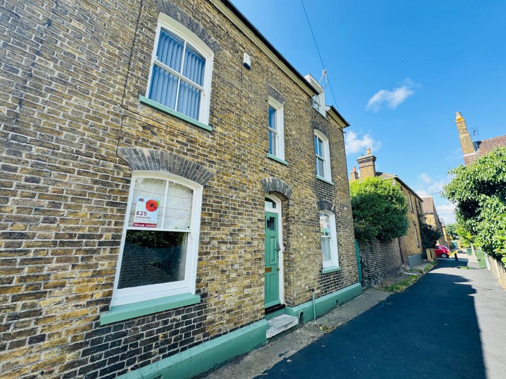2 bed 1st Floor Flat for rent in Faversham. From William Property Management Ltd - Faversham 2 bed 1st Floor Flat for rent in Faversham. From William Property Management Ltd - Faversham