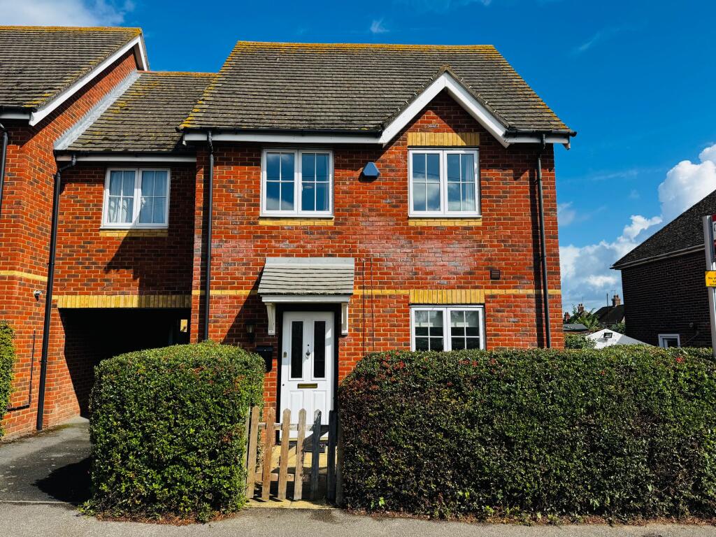 3 bed Mid Terraced House for rent in Faversham. From William Property Management Ltd - Faversham