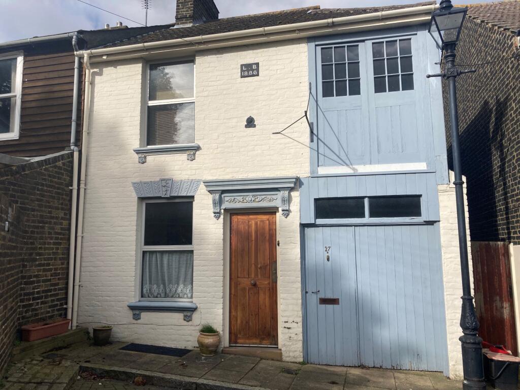 2 bed Mid Terraced House for rent in Faversham. From William Property Management Ltd - Faversham 2 bed Mid Terraced House for rent in Faversham. From William Property Management Ltd - Faversham
