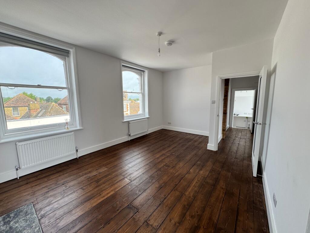2 bed 1st Floor Flat for rent in Faversham. From William Property Management Ltd - Faversham 2 bed 1st Floor Flat for rent in Faversham. From William Property Management Ltd - Faversham
