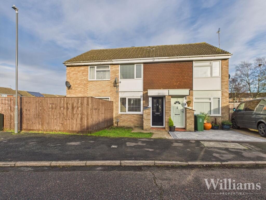 2 bed Mid Terraced House for rent in Aylesbury. From Williams Estate Agents - Aylesbury