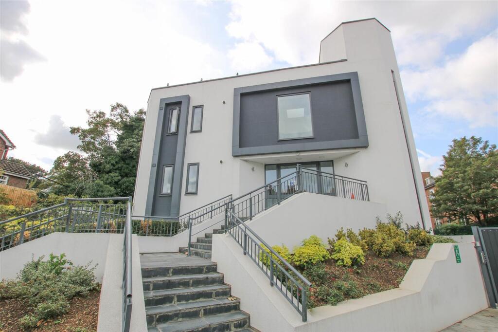 2 bed Apartment for rent in Aylesbury. From Williams Estate Agents - Aylesbury