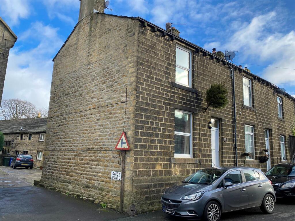 2 bed End of Terrace for rent in Sutton-in-Craven. From Wilman & Lodge - Cross Hills 2 bed End of Terrace for rent in Sutton-in-Craven. From Wilman & Lodge - Cross Hills