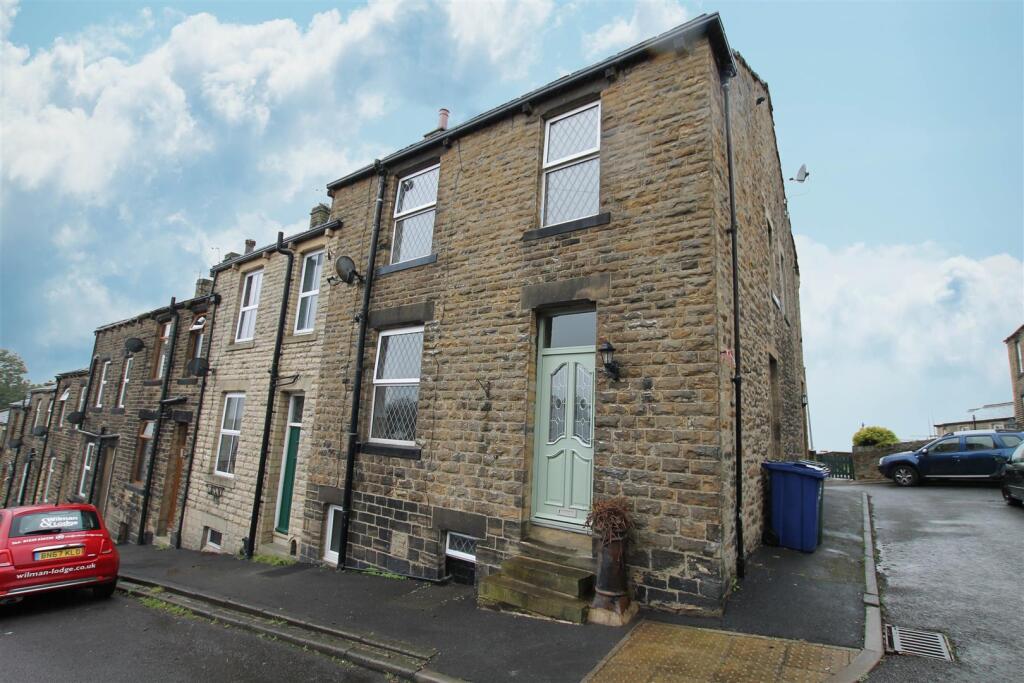 3 bed End of Terrace for rent in Farnhill. From Wilman & Lodge - Cross Hills