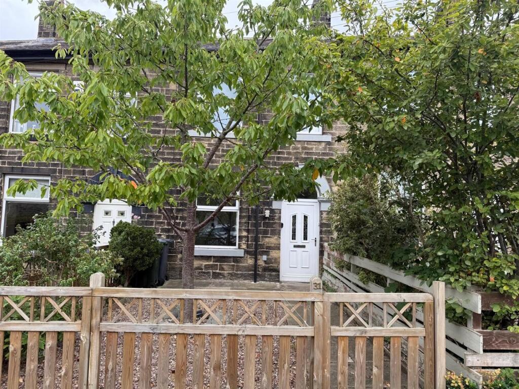 2 bed Mid Terraced House for rent in Silsden. From Wilman & Lodge - Cross Hills 2 bed Mid Terraced House for rent in Silsden. From Wilman & Lodge - Cross Hills