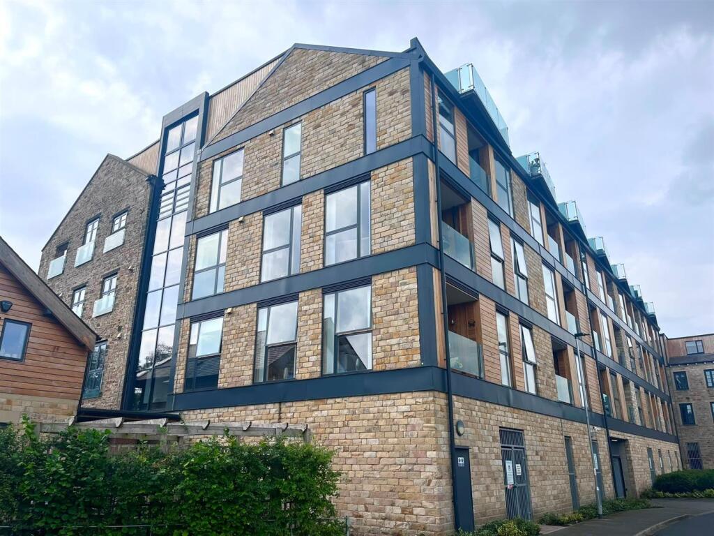 3 bed Penthouse for rent in Cononley. From Wilman & Lodge - Cross Hills 3 bed Penthouse for rent in Cononley. From Wilman & Lodge - Cross Hills