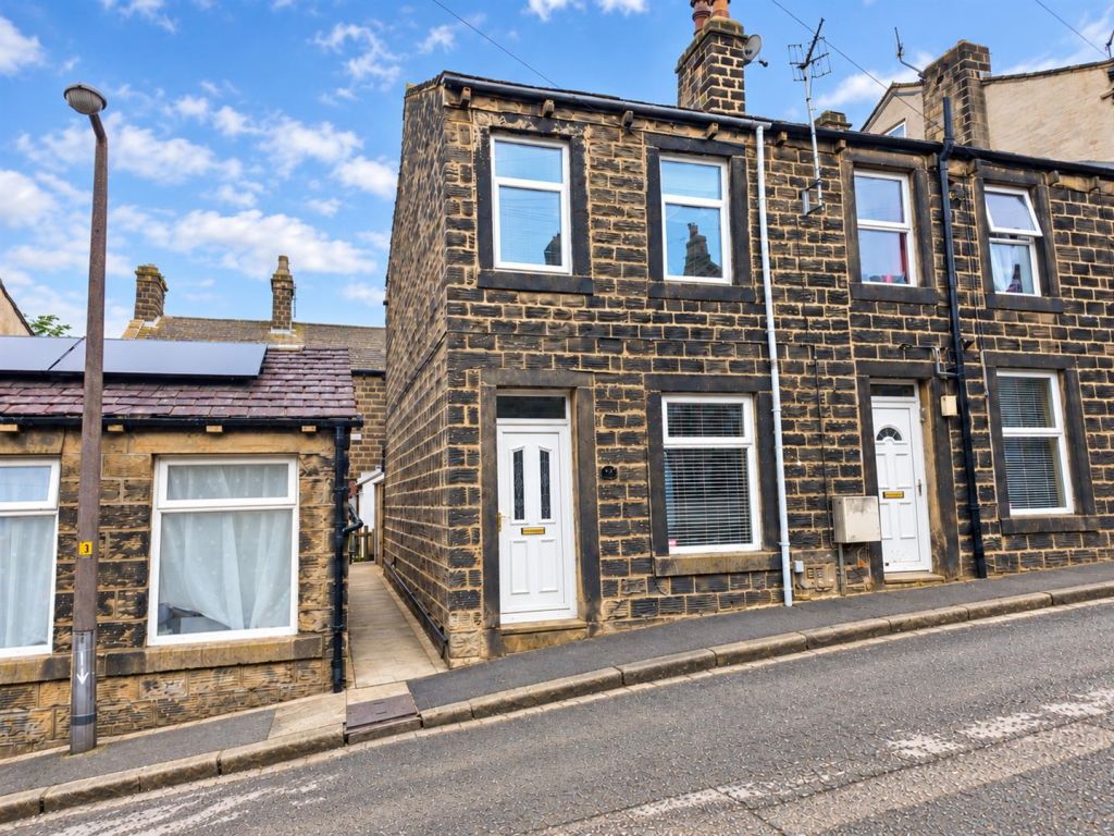 3 bed Mid Terraced House for rent in Cowling. From Wilman & Lodge - Cross Hills 3 bed Mid Terraced House for rent in Cowling. From Wilman & Lodge - Cross Hills