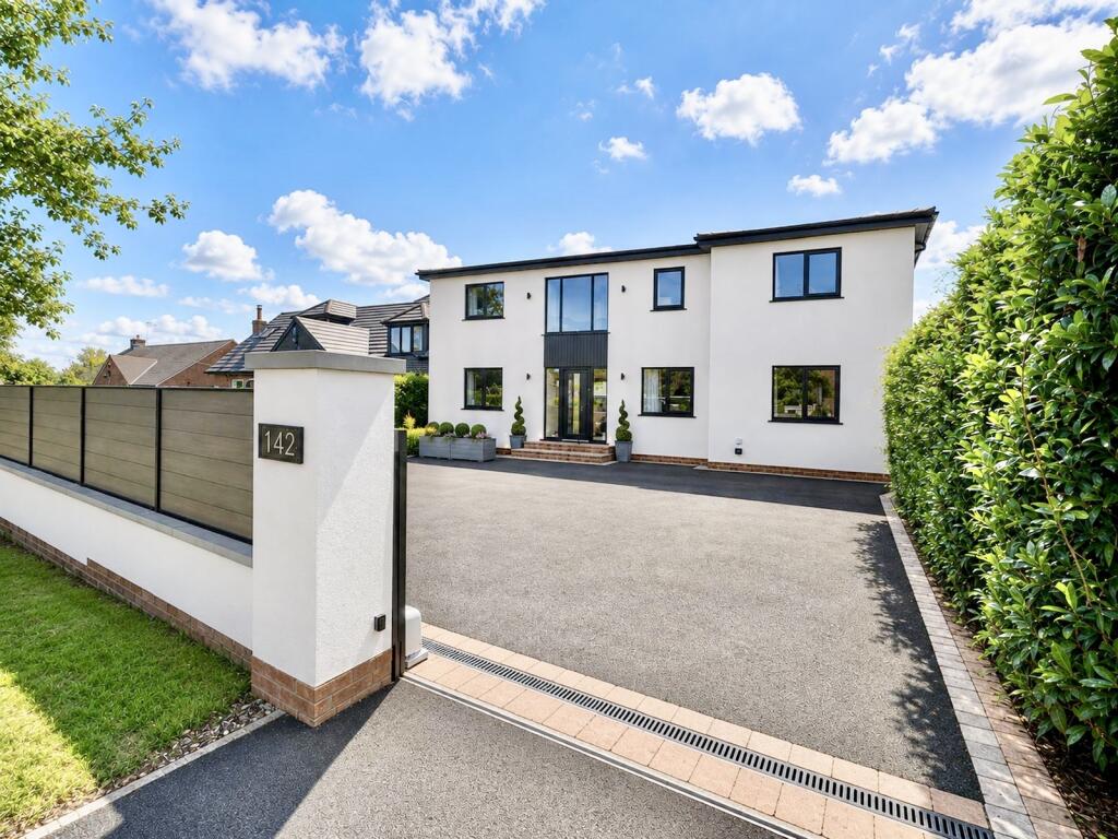 5 bed Detached for rent in Forest Moor. From Windsor Court Properties - Knaresborough