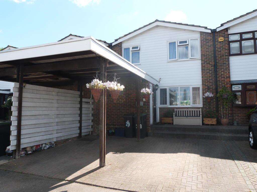 3 bed Detached for rent in Waltham Abbey. From WJ Meade - Highams Park & Chingford 3 bed Detached for rent in Waltham Abbey. From WJ Meade - Highams Park & Chingford