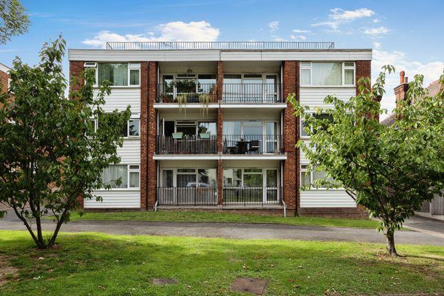 2 bed 1st Floor Flat for rent in London. From WJ Meade - Highams Park & Chingford