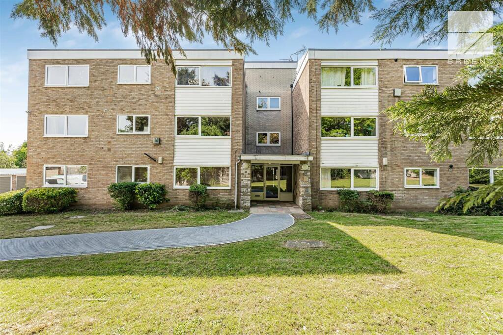 2 bed 1st Floor Flat for rent in Chingford. From WJ Meade - Highams Park & Chingford 2 bed 1st Floor Flat for rent in Chingford. From WJ Meade - Highams Park & Chingford