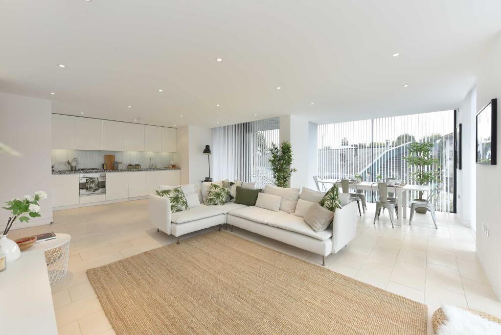 3 bed Apartment for rent in London. From Hanover - St John's Wood