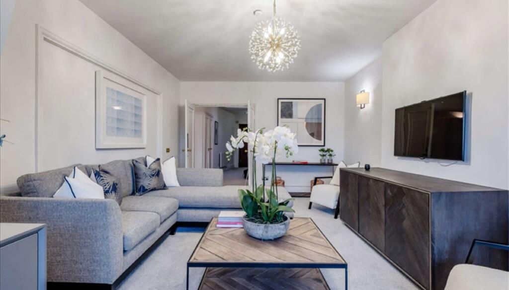 4 bed Apartment for rent in London. From Hanover - St John's Wood