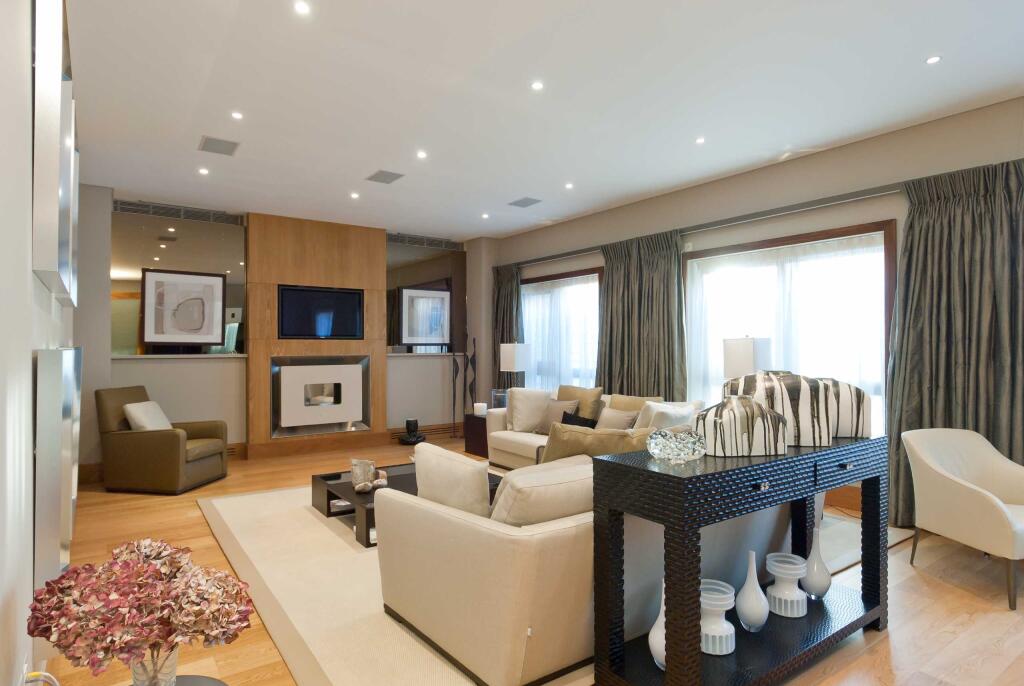 3 bed Mid Terraced House for rent in London. From Hanover - St John's Wood 3 bed Mid Terraced House for rent in London. From Hanover - St John's Wood