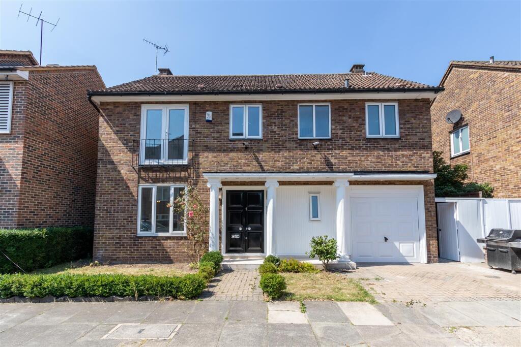 5 bed Detached for rent in Hampstead. From Hanover - St John's Wood