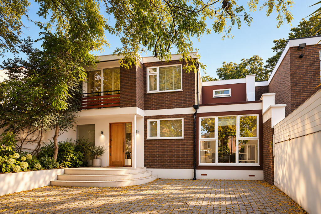 4 bed Detached for rent in London. From Hanover - St John's Wood