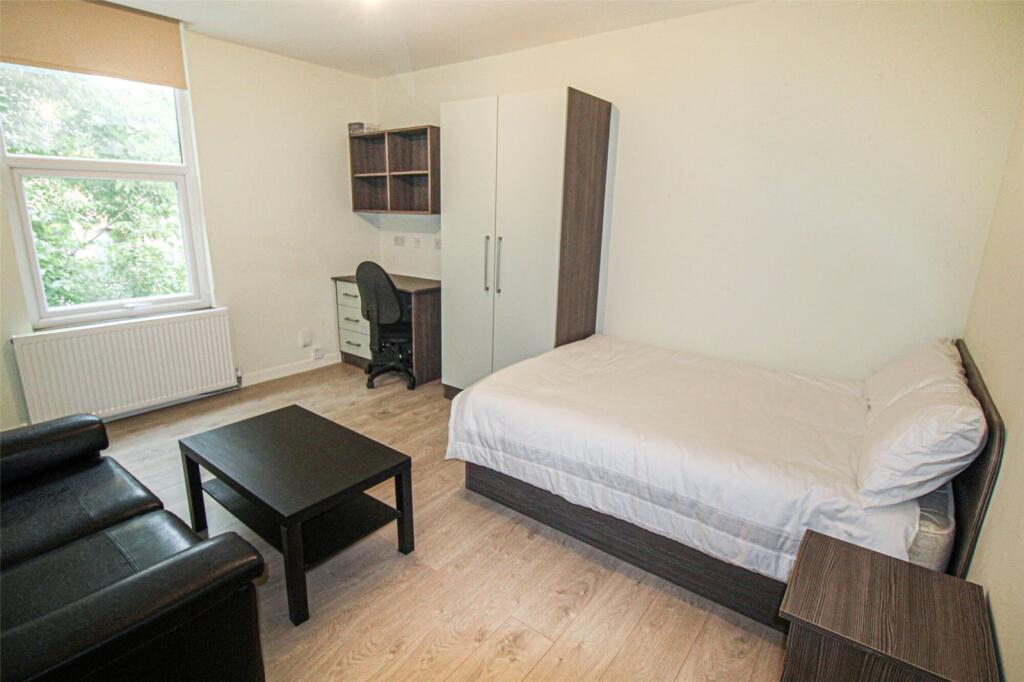 4 bed Apartment for rent in Leeds. From Beercocks - Cottingham