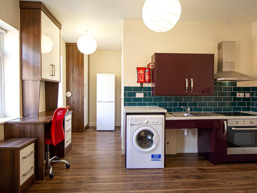 4 bed Apartment for rent in Leeds. From Beercocks - Cottingham