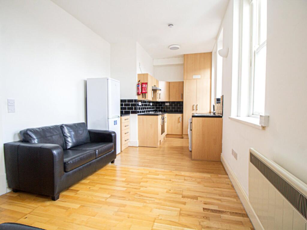 3 bed Apartment for rent in . From Beercocks - Cottingham