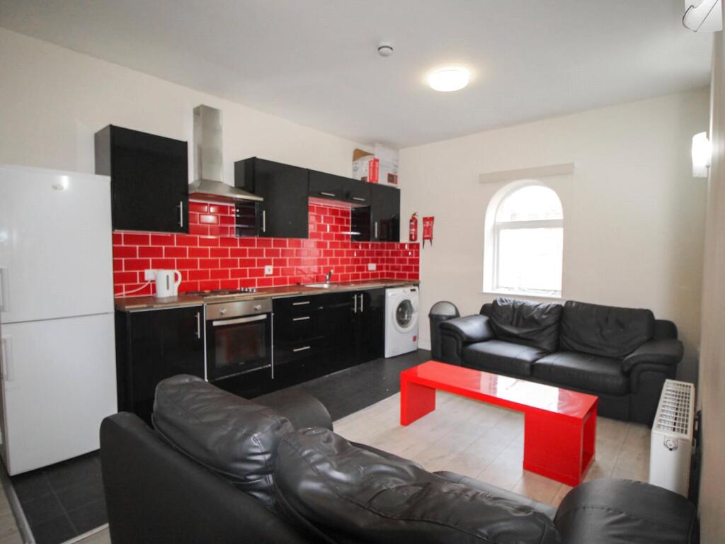 3 bed Apartment for rent in Leeds. From Beercocks - Cottingham