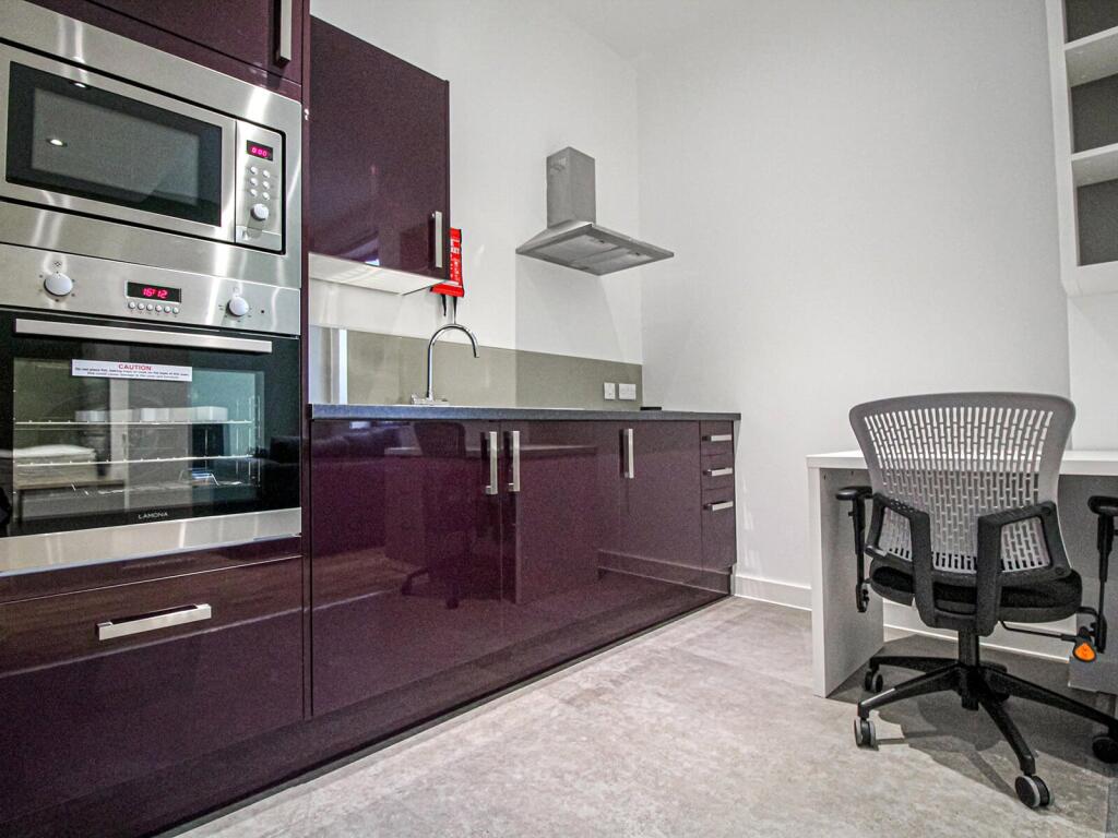 4 bed Apartment for rent in Leeds. From Beercocks - Cottingham