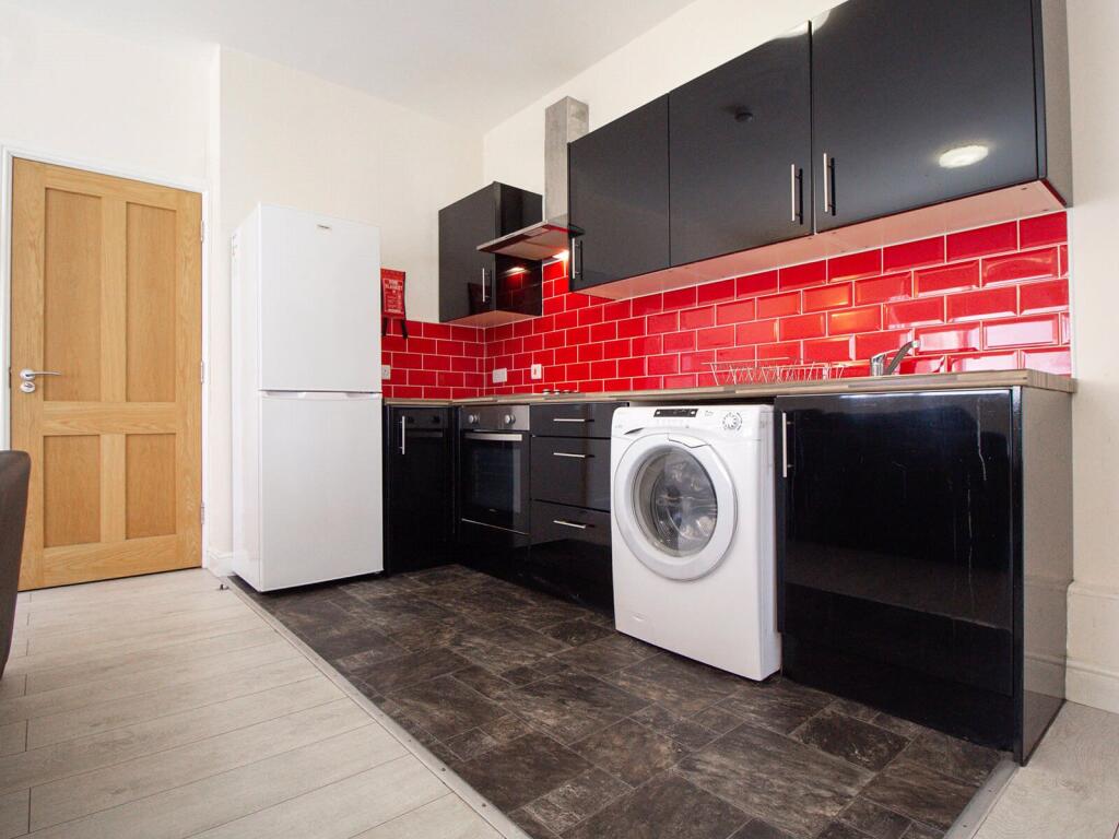 2 bed Apartment for rent in Leeds. From Beercocks - Cottingham
