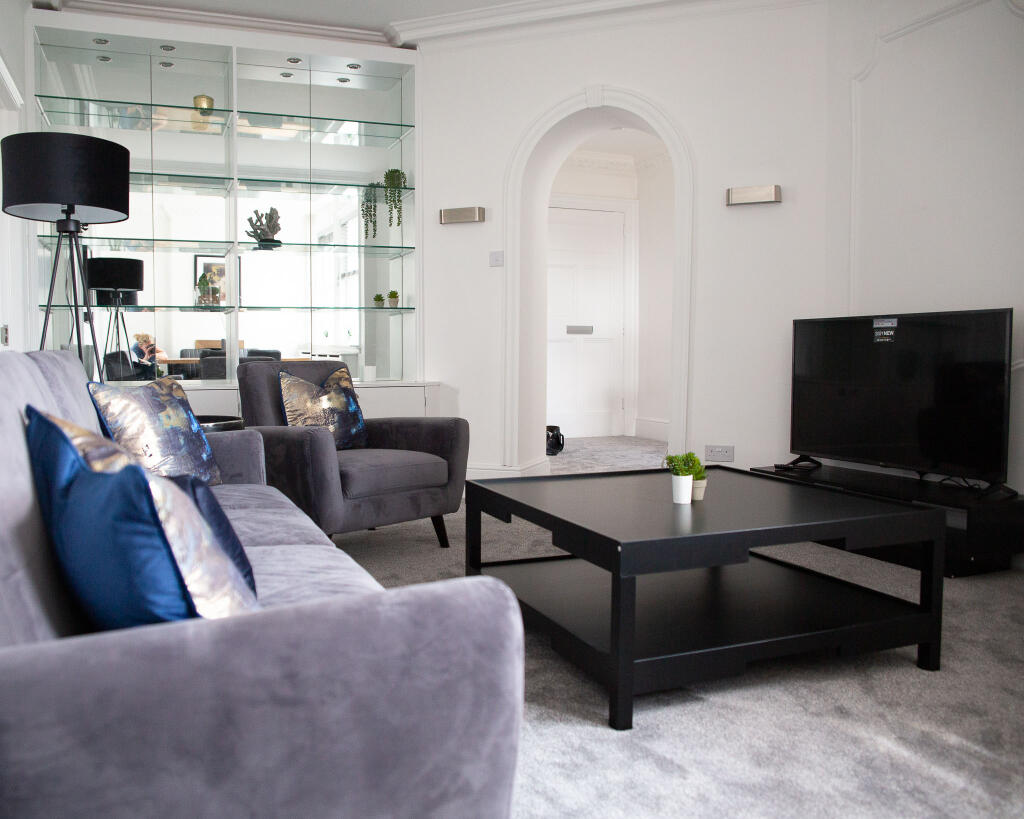 1 bed Apartment for rent in Camden Town. From Beercocks - Cottingham